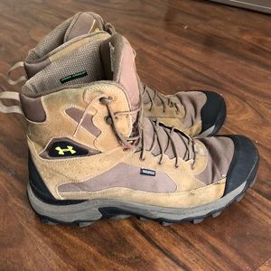 Under Armour Bozeman boots size 13